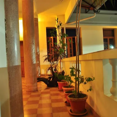 Tom'S Old Mansion-3